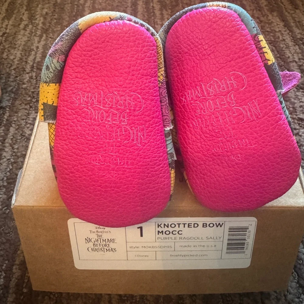 Freshly picked Ragdoll Sally Knotted Bow Moccasins